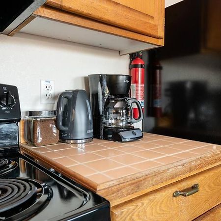 Cozy 2 Bedroom Condo Walking Distance From The Beach Ocean Shores Zewnętrze zdjęcie